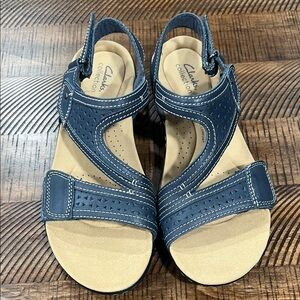 Clarks Women's Navy Sandals
